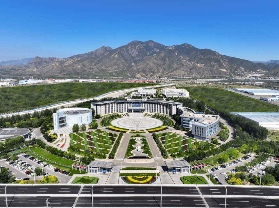 64e0907d-feb1-4b0f-8d31-c04441a62f401756278439262